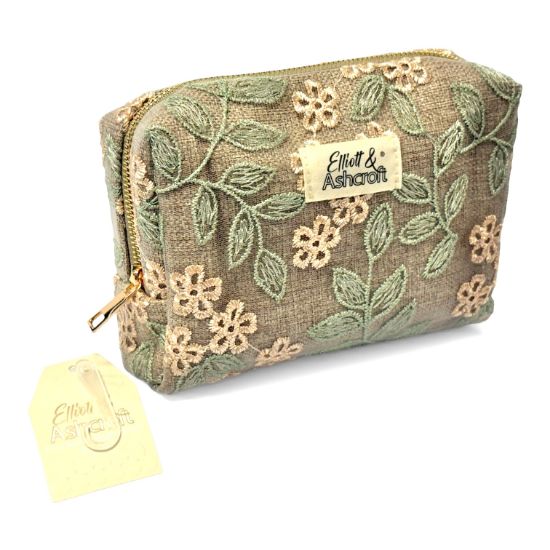 Picture of Embroidered Make-Up Bag 19x14x6cm